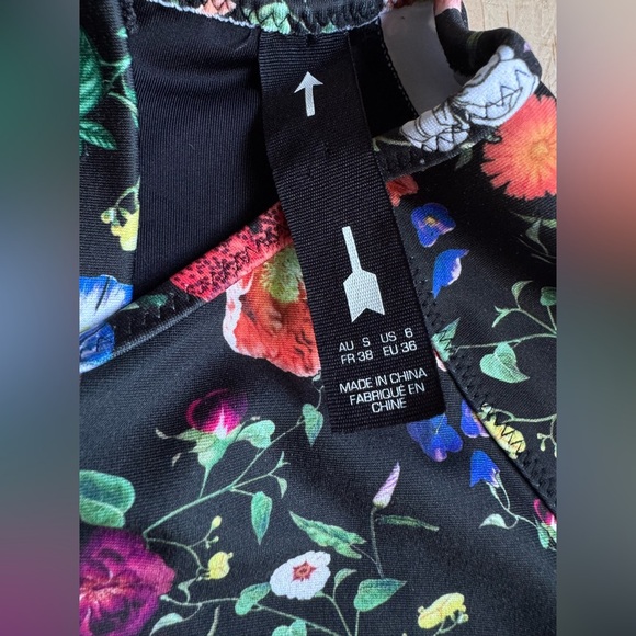 The Upside Paddlesuit - Picture 3 of 4